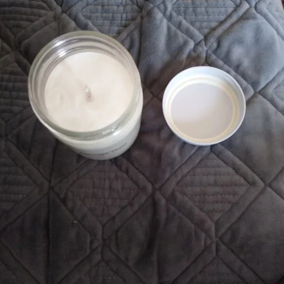 NEW* Citronella Candle - Picture 2 of 2